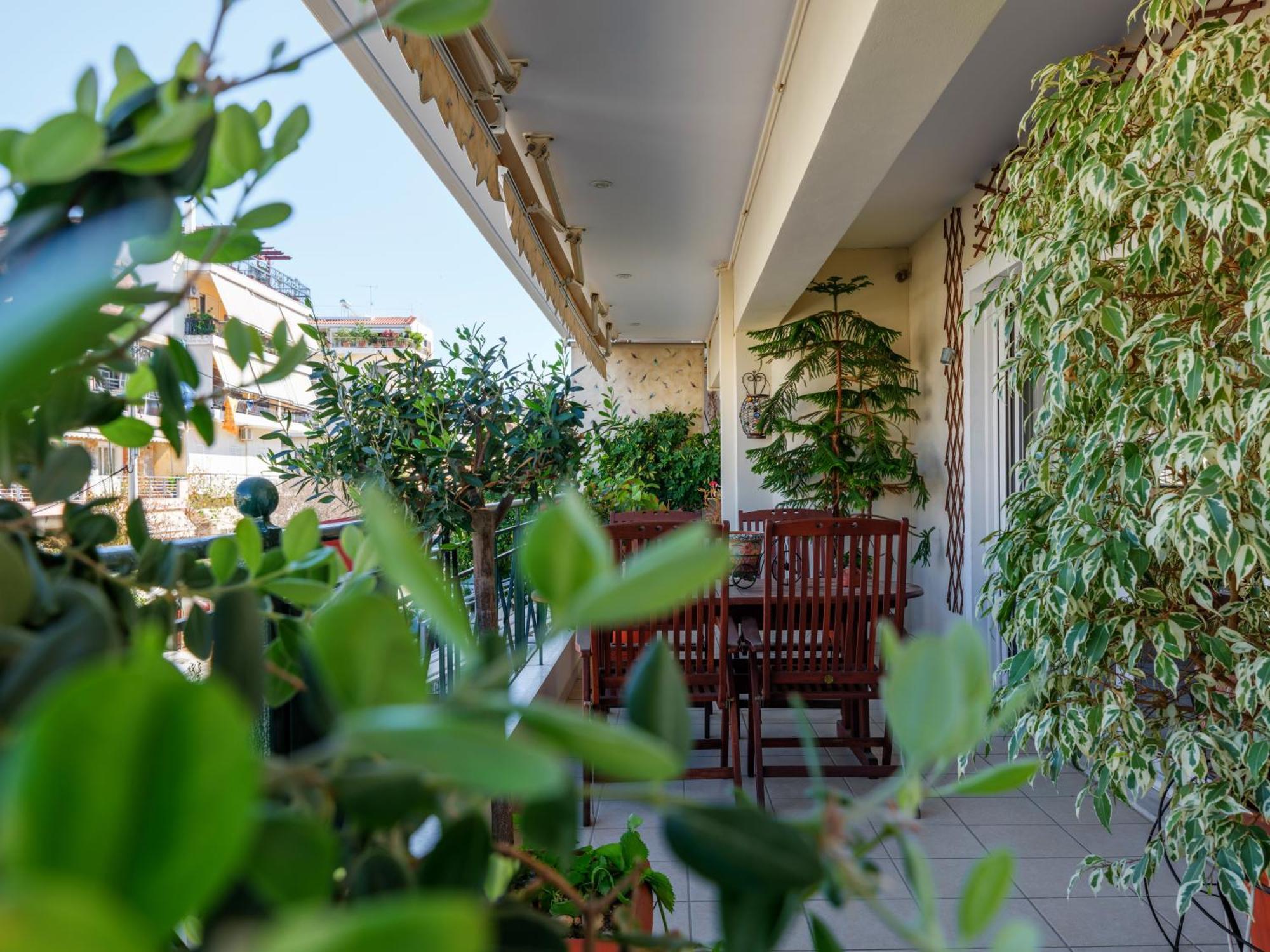 Luxury Maisonette With Balcony In Palaio Faliro - Apartment *